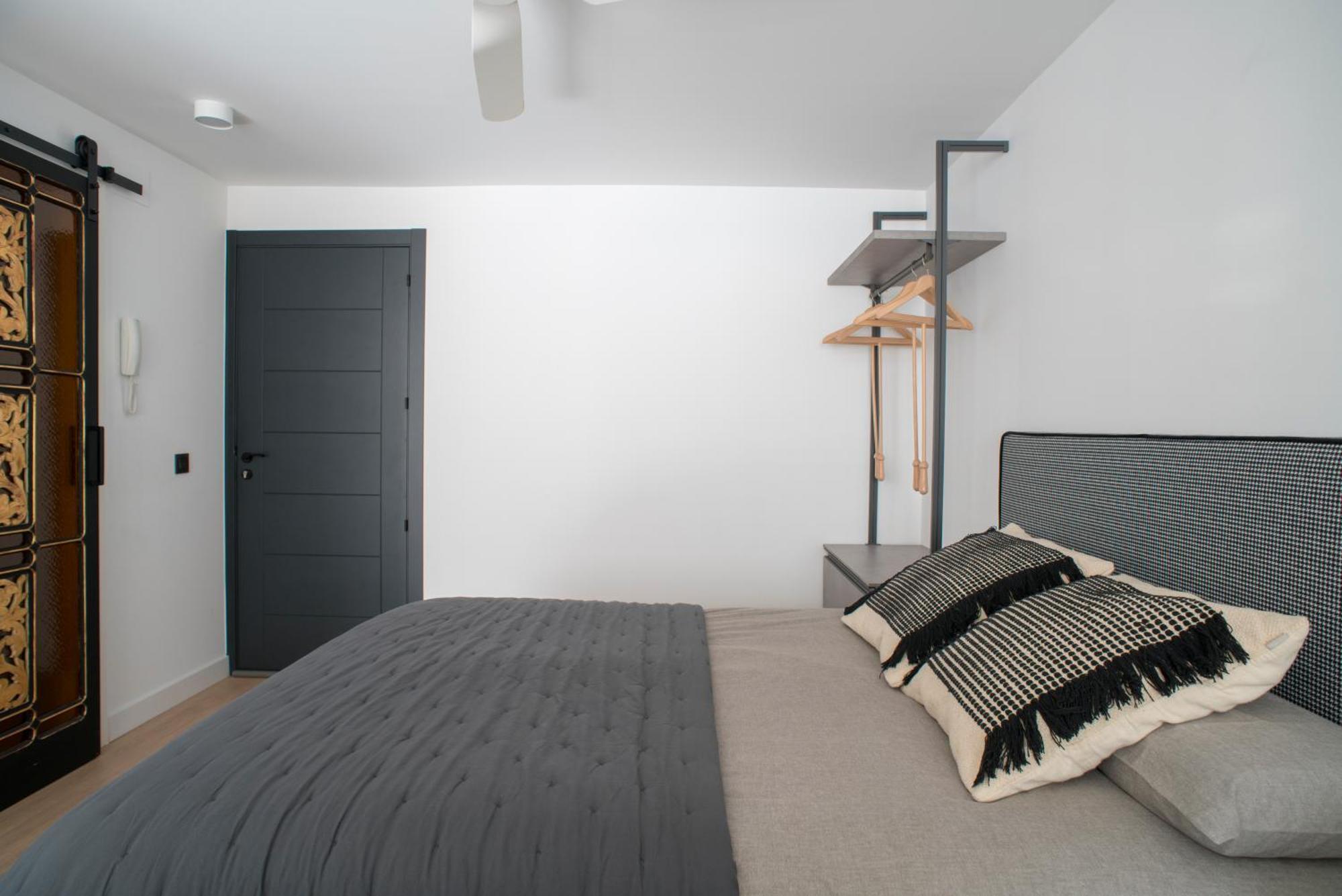 Apartaments Turistics Cardona IV Екстер'єр фото